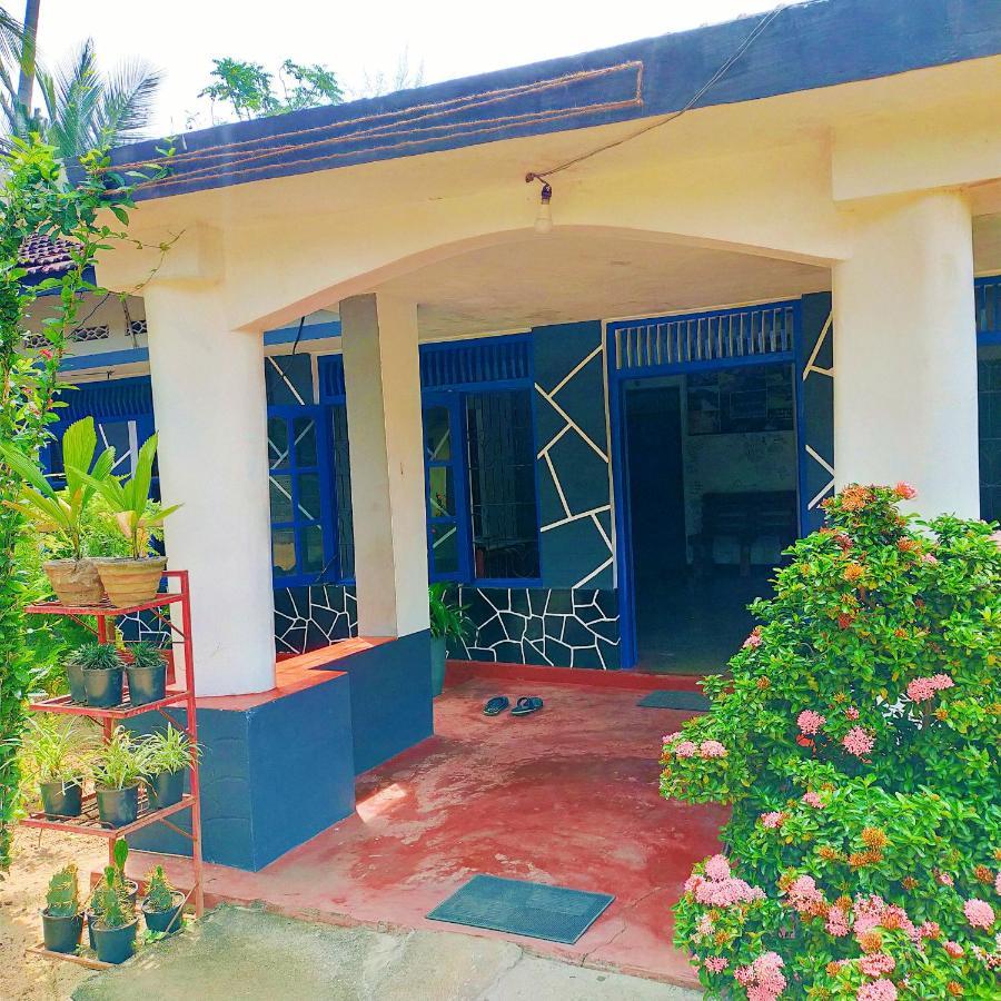Hotel Eastwind Surf Camp Arugam Bay Exterior foto