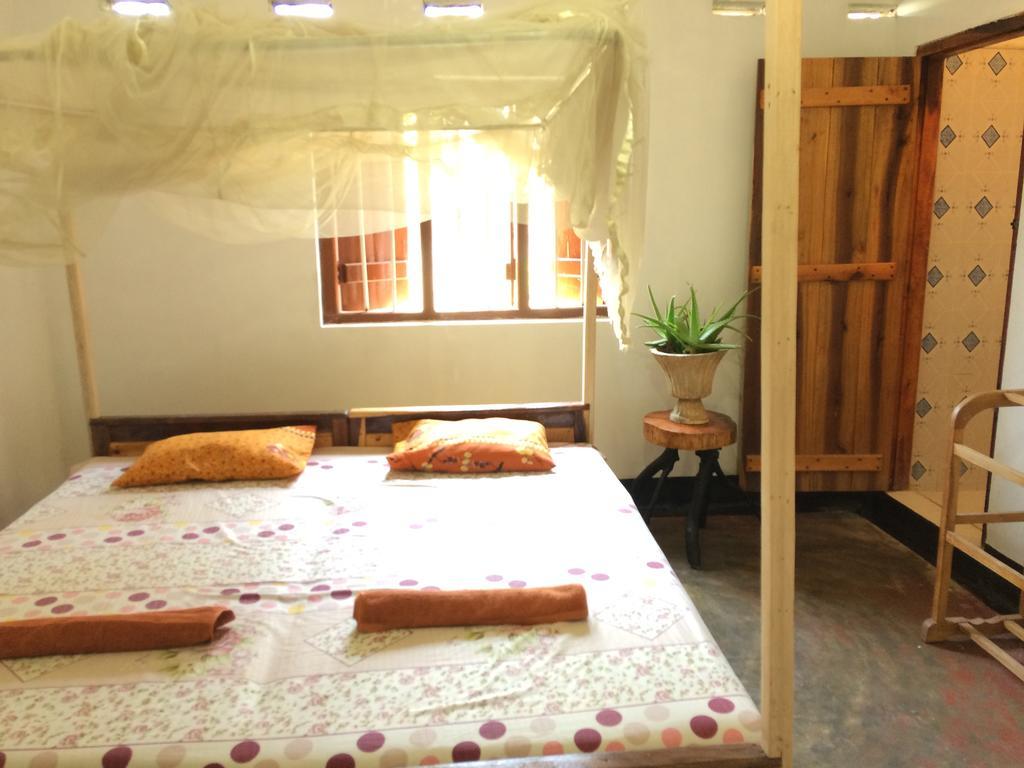 Hotel Eastwind Surf Camp Arugam Bay Exterior foto