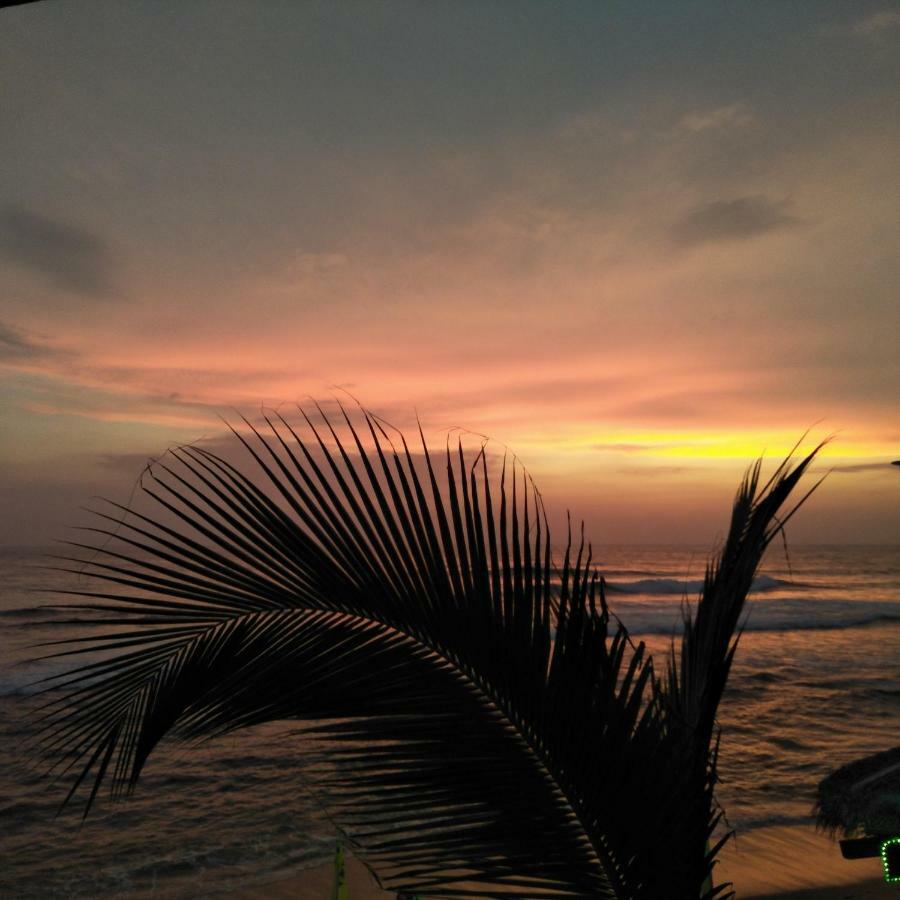 Hotel Eastwind Surf Camp Arugam Bay Exterior foto