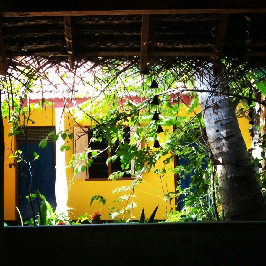 Hotel Eastwind Surf Camp Arugam Bay Exterior foto