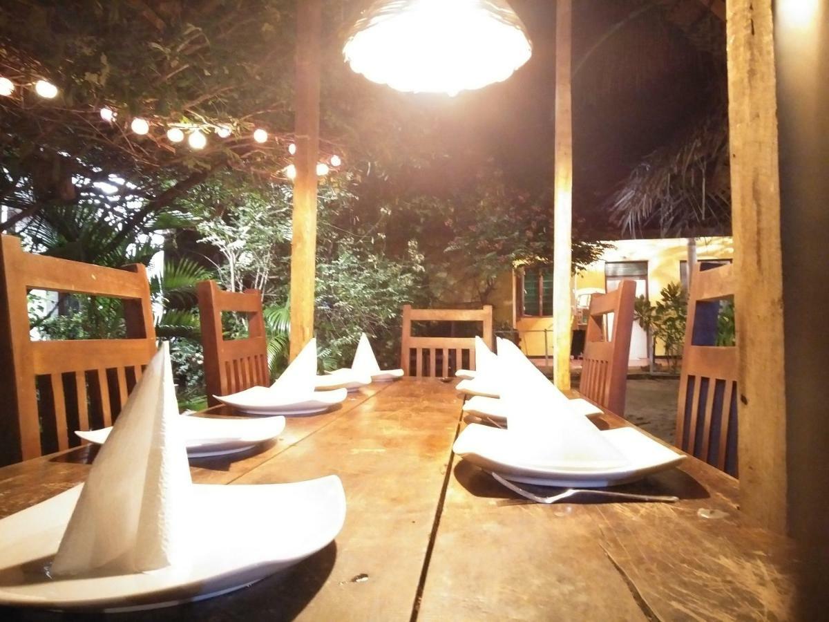Hotel Eastwind Surf Camp Arugam Bay Exterior foto